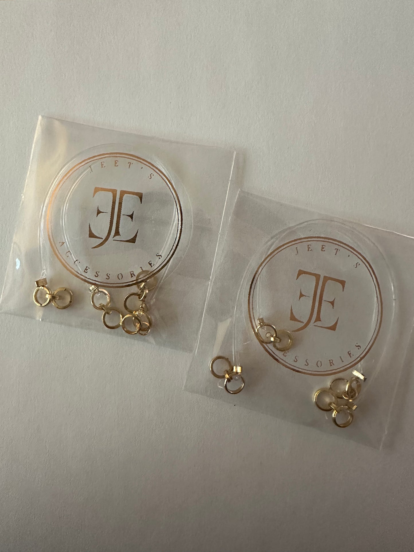Invisible & Stretchable Ear Chains
